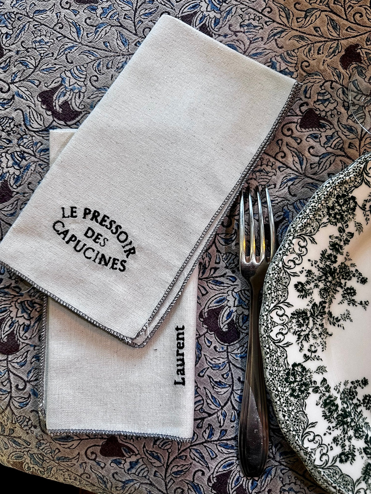 Serviette brodée recto verso 